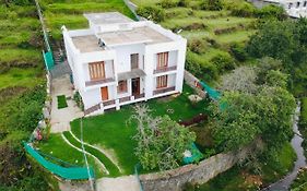 Sri Vari Studio Apartments